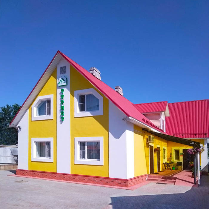 Гостевой дом Турист - отель в Луге, фасад здания